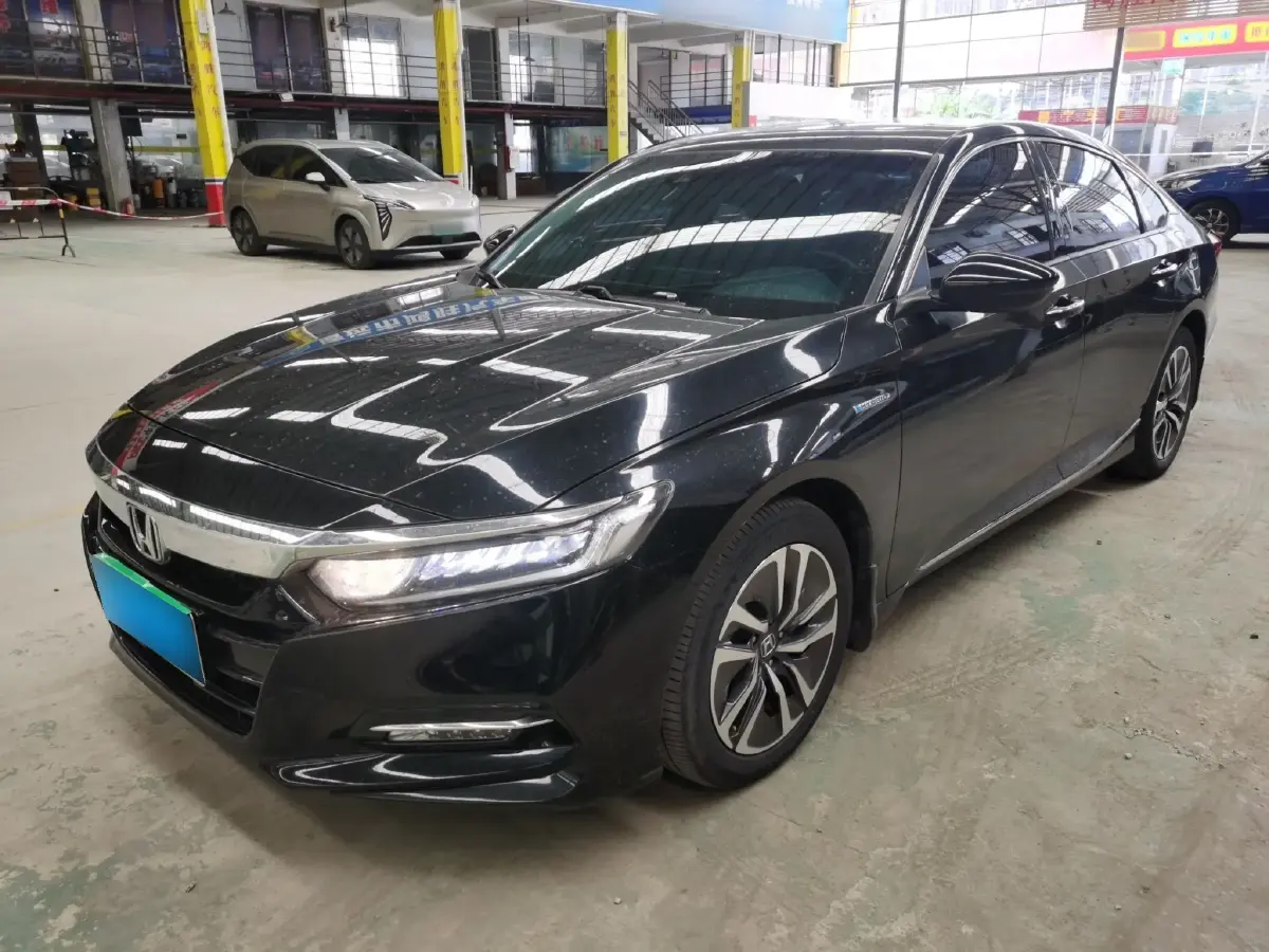 2018 Honda Accord 2.0L 146HP L4 E-CVT Hybrid