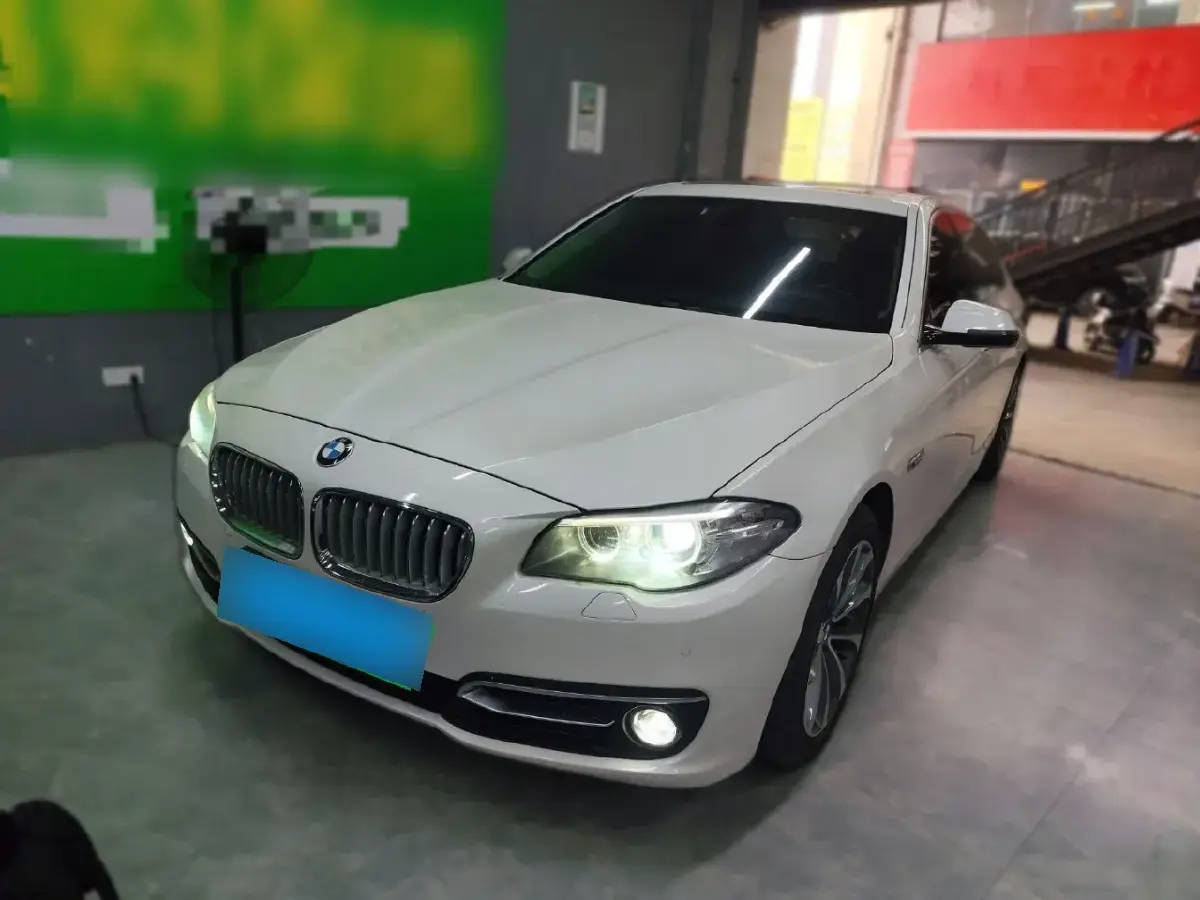 2014 BMW 5 Series 2.0T 218HP L4 8AT