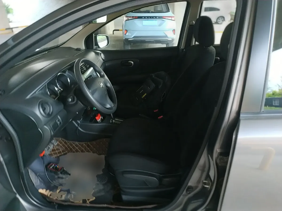 2015 Nissan Livina 1.6L 124HP L4 CVT,autocango,china used car exporter,china ev exporter,chinese used car exporter,chinese used ev exporter