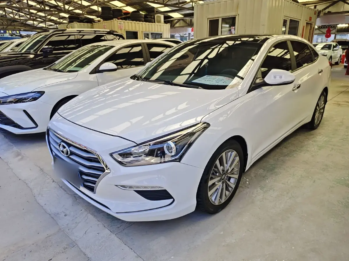 2017 Hyundai Mistra 1.8L 143HP L4 6AT