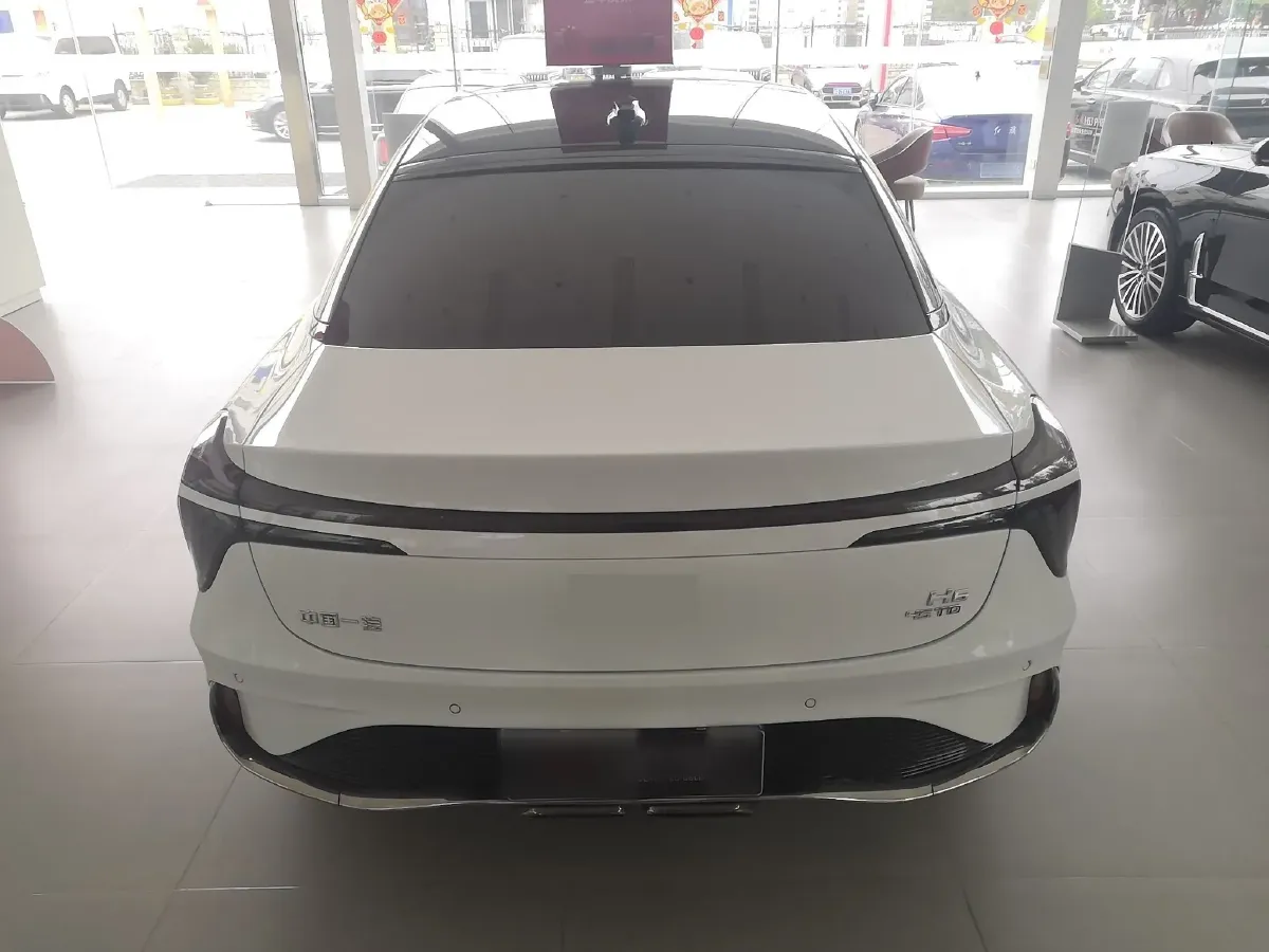 2024 HongQi H6 2.0T 252HP L4 8AT,autocango,china used car exporter,china ev exporter,chinese used car exporter,chinese used ev exporter