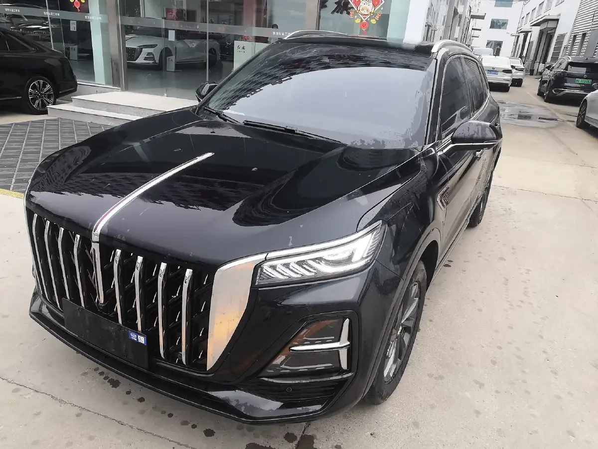 2023 HongQi HS5 2.0T 252HP L4 8AT