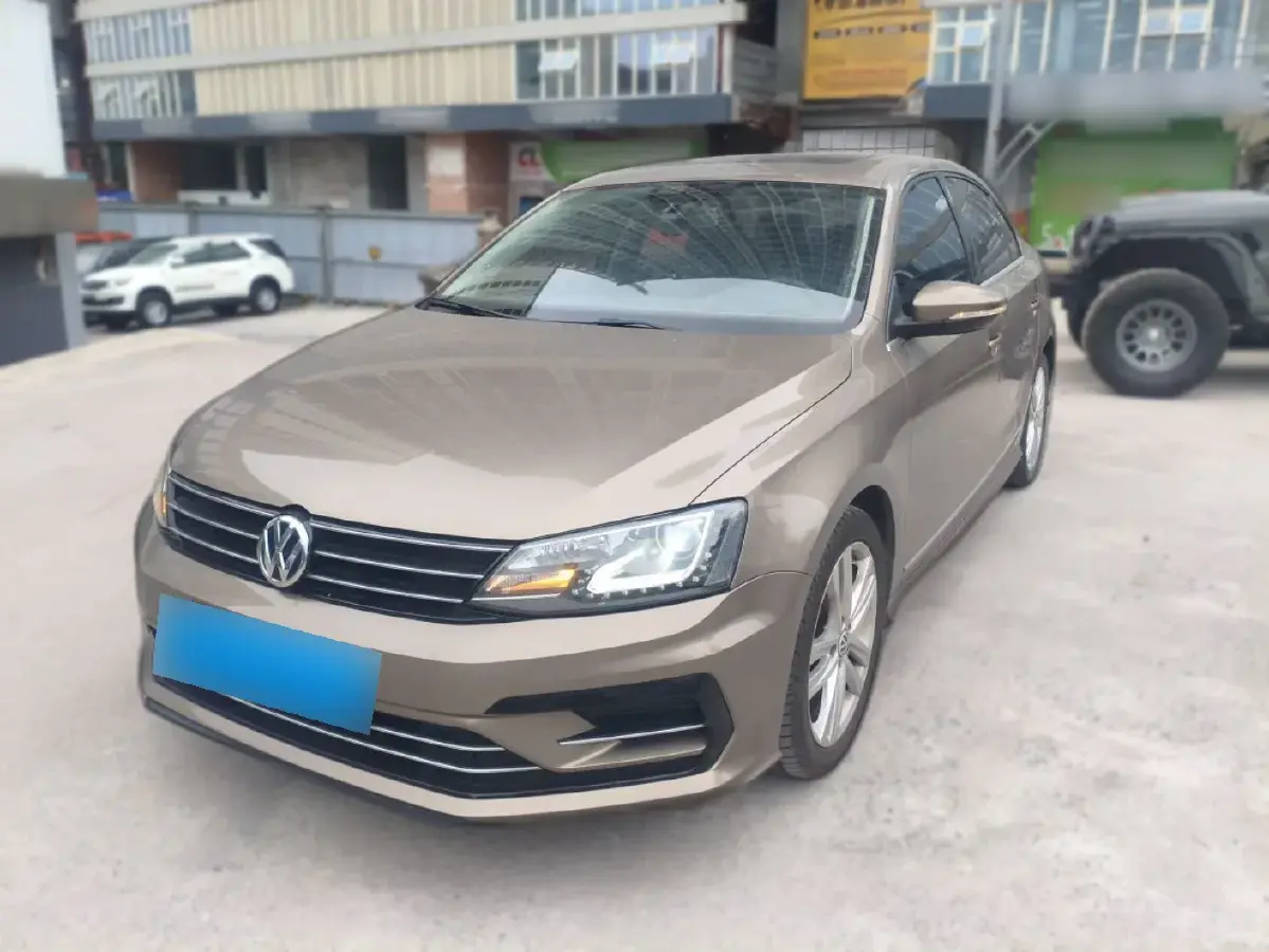 2018 Volkswagen Sagitar 1.4T 150HP L4 7DCT