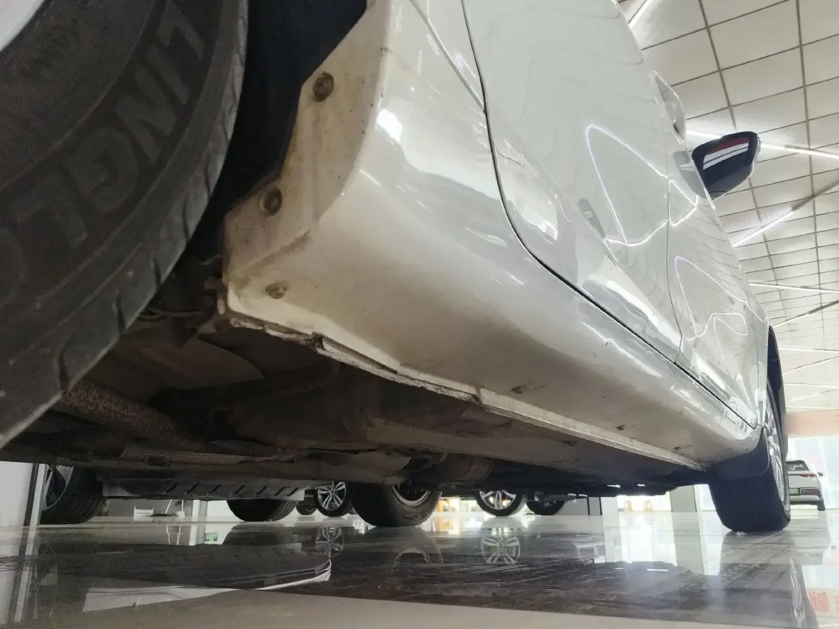 2020 Geely Emgrand 1.5L 109HP L4 5MT,autocango,china used car exporter,china ev exporter,chinese used car exporter,chinese used ev exporter