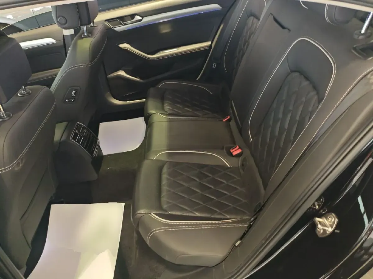 2022 Volkswagen Magotan GTE 1.4T 150HP L4 6DCT PHEV 13KWH,autocango,china used car exporter,china ev exporter,chinese used car exporter,chinese used ev exporter