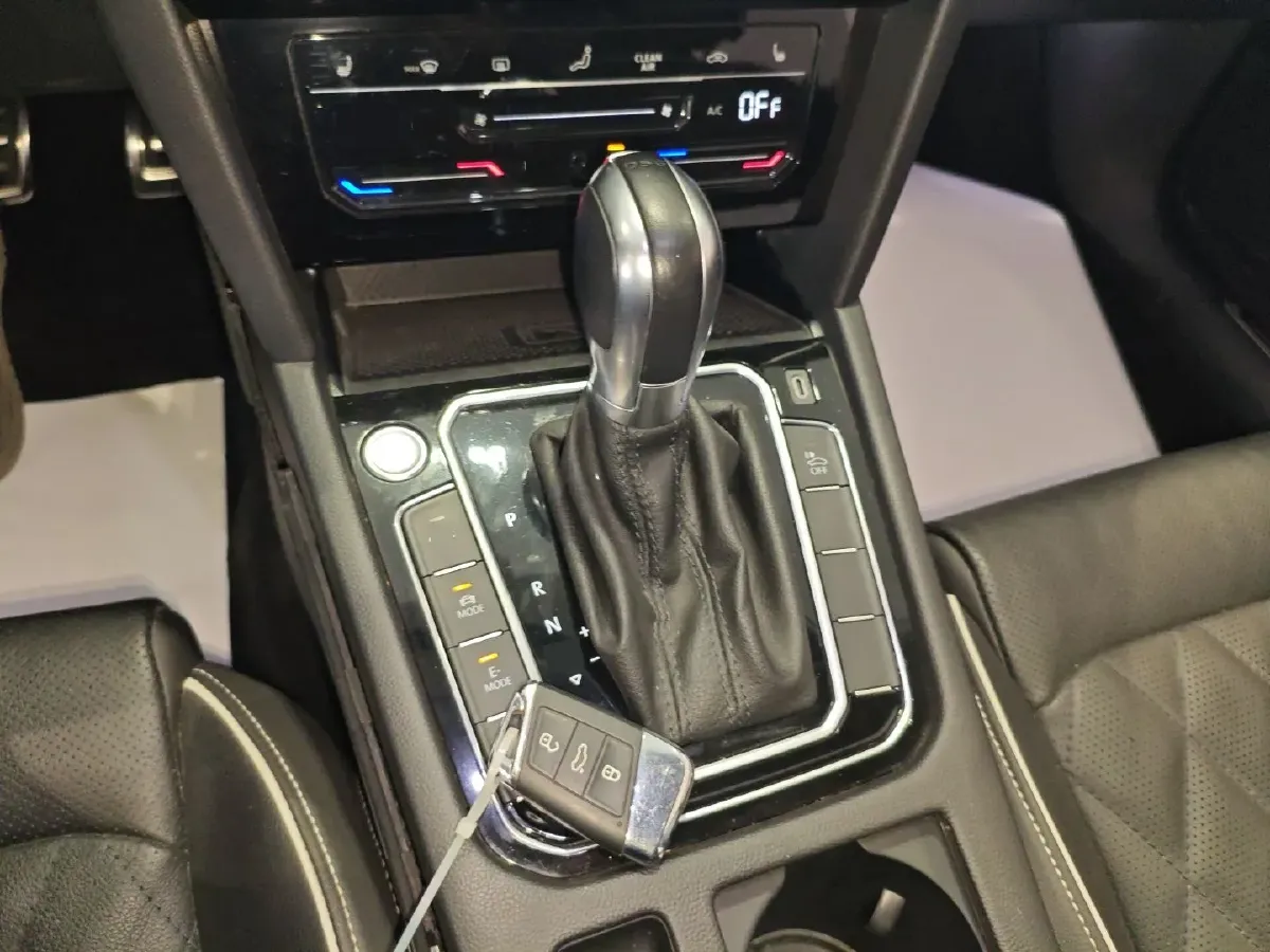 2022 Volkswagen Magotan GTE 1.4T 150HP L4 6DCT PHEV 13KWH,autocango,china used car exporter,china ev exporter,chinese used car exporter,chinese used ev exporter