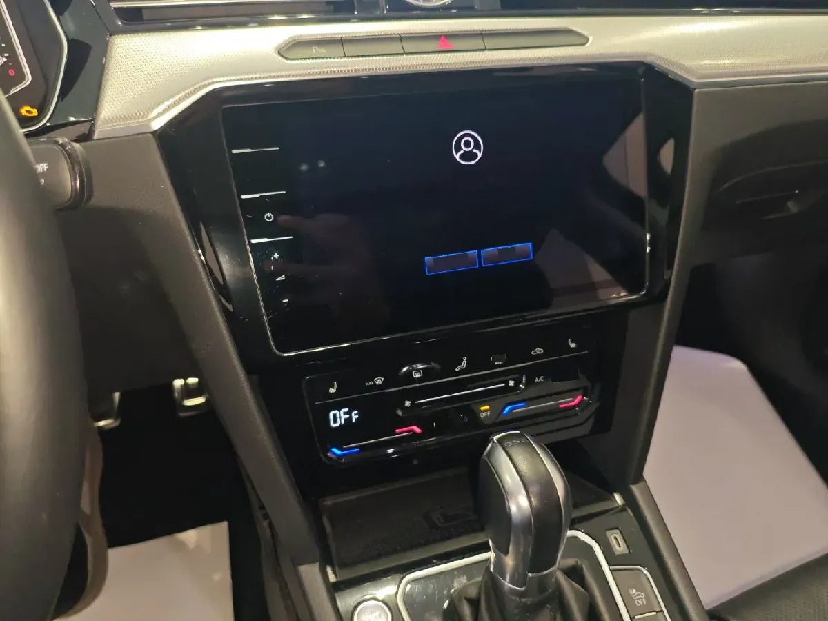 2022 Volkswagen Magotan GTE 1.4T 150HP L4 6DCT PHEV 13KWH,autocango,china used car exporter,china ev exporter,chinese used car exporter,chinese used ev exporter