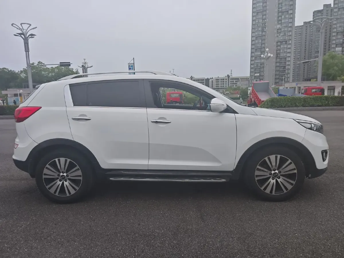 2015 Kia Sportage R 2.0L 165HP L4 6AT,autocango,china used car exporter,china ev exporter,chinese used car exporter,chinese used ev exporter