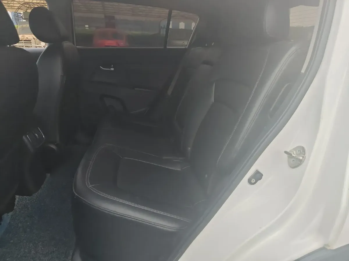 2015 Kia Sportage R 2.0L 165HP L4 6AT,autocango,china used car exporter,china ev exporter,chinese used car exporter,chinese used ev exporter