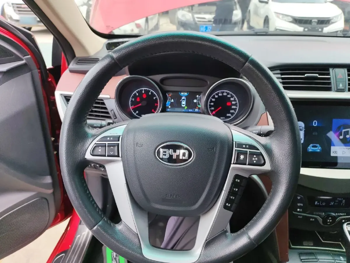 2014 BYD G5 1.5T 154HP L4 6DCT,autocango,china used car exporter,china ev exporter,chinese used car exporter,chinese used ev exporter