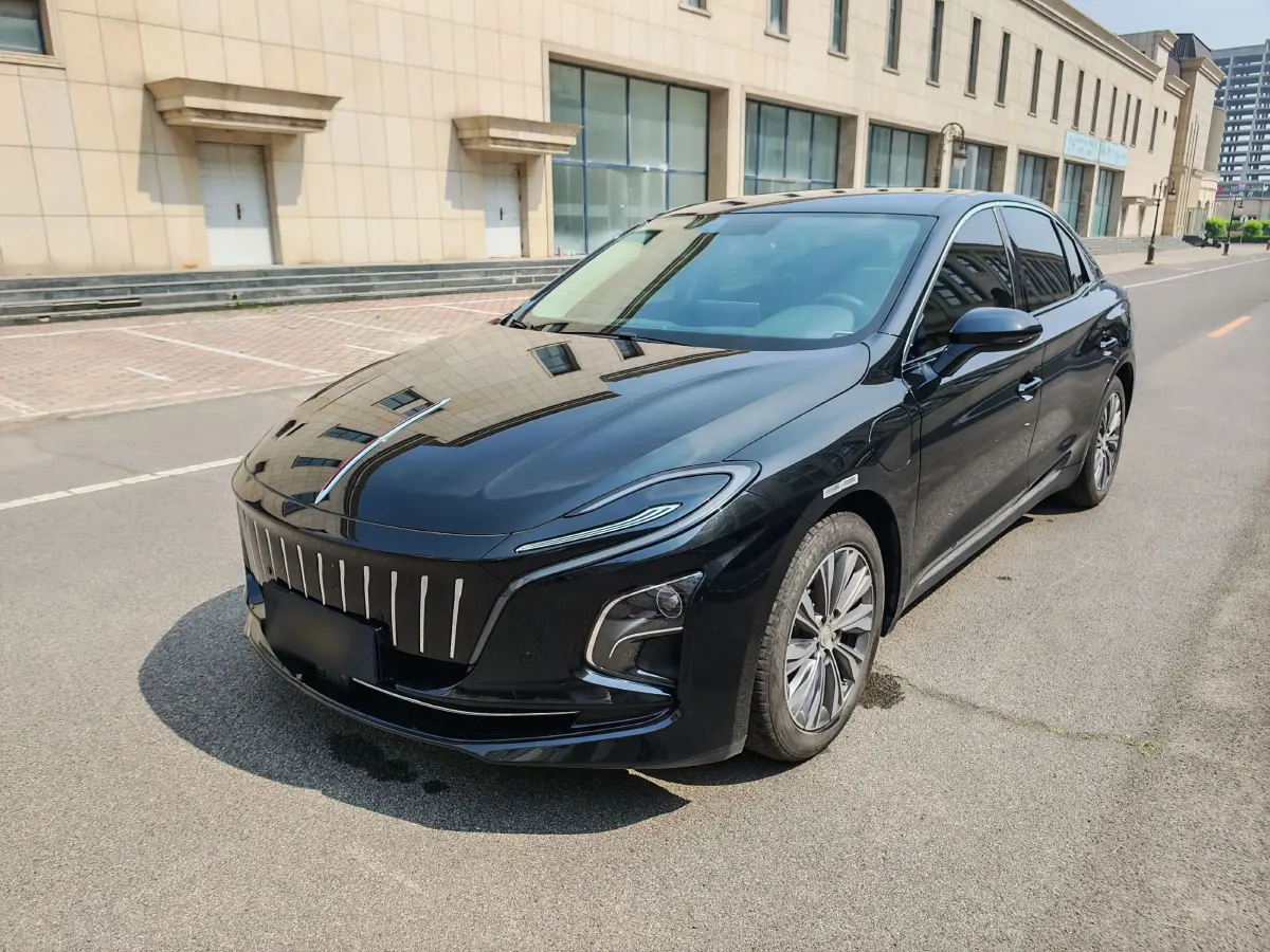 2022 HongQi E-QM5 BEV 54KWH