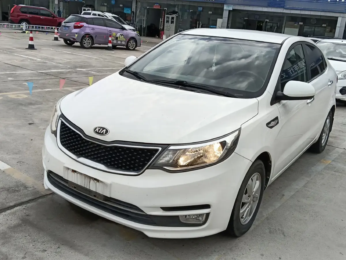 2015 Kia K2 1.4L 107HP L4 5MT