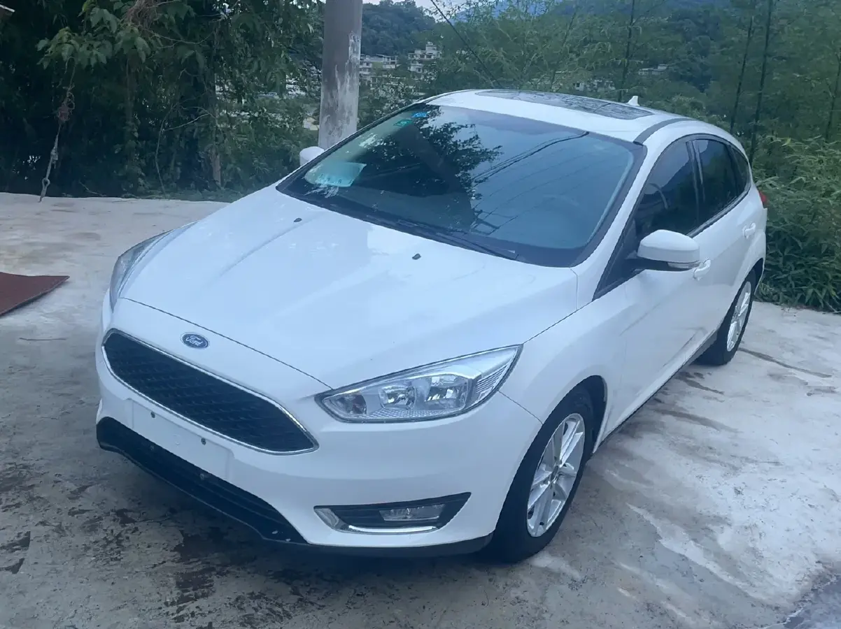 2017 Ford Focus 1.6L 125HP L4 6DCT