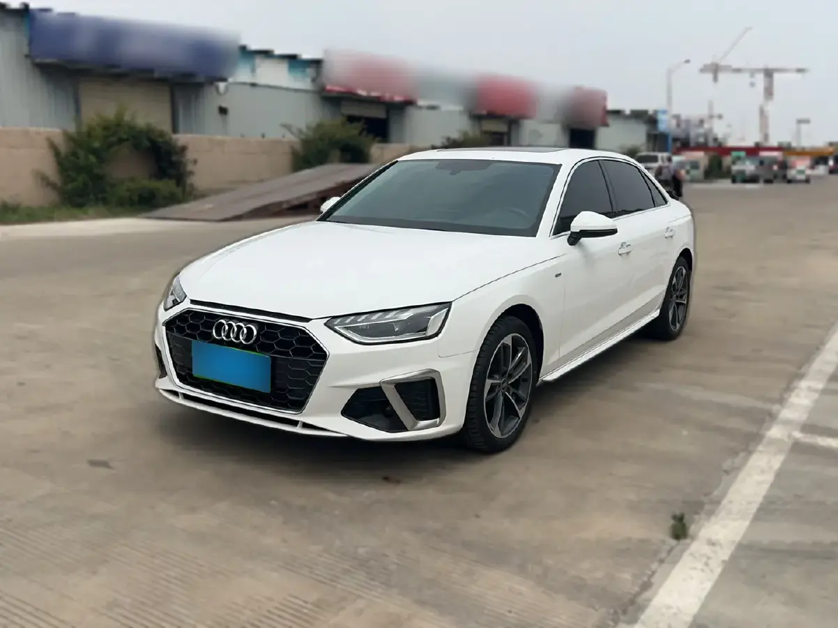 2023 Audi A4L 2.0T 190HP L4 7DCT