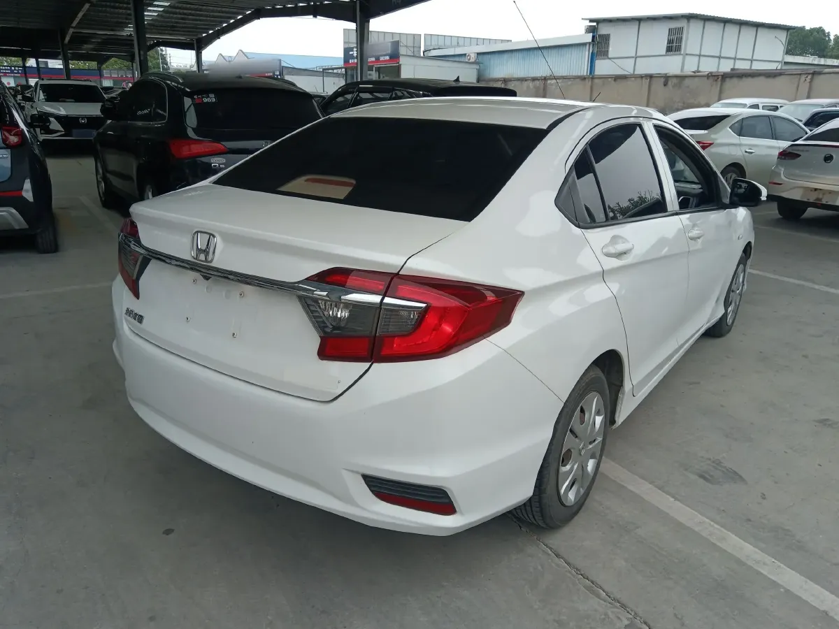 2016 Honda Greiz 1.5L 131HP L4 CVT,autocango,china used car exporter,china ev exporter,chinese used car exporter,chinese used ev exporter