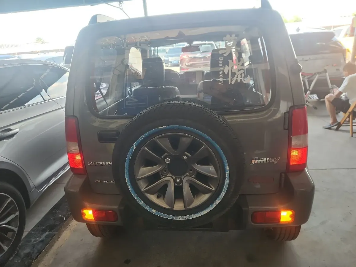 2015 Suzuki Jimny 1.3L 85HP L4 4AT,autocango,china used car exporter,china ev exporter,chinese used car exporter,chinese used ev exporter