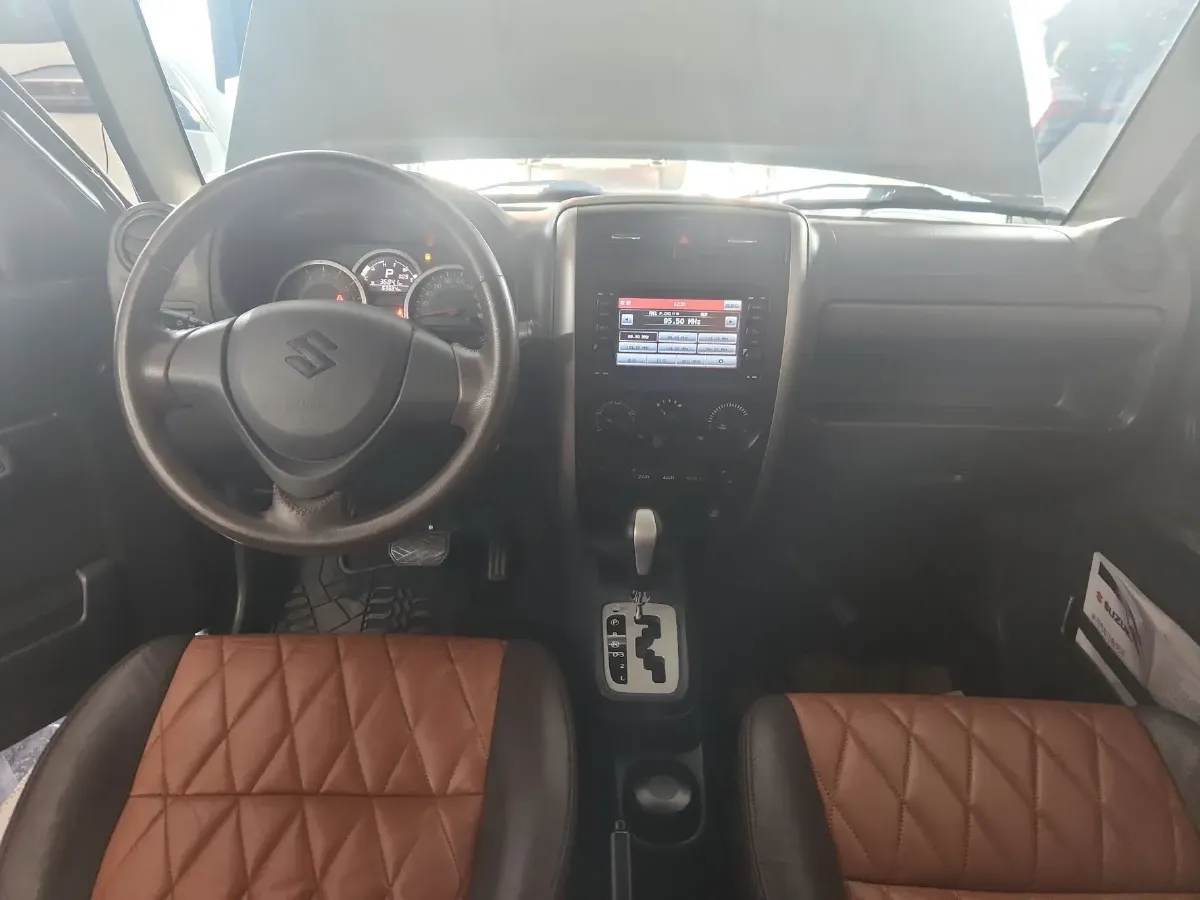 2015 Suzuki Jimny 1.3L 85HP L4 4AT,autocango,china used car exporter,china ev exporter,chinese used car exporter,chinese used ev exporter