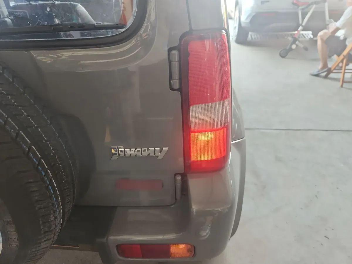 2015 Suzuki Jimny 1.3L 85HP L4 4AT,autocango,china used car exporter,china ev exporter,chinese used car exporter,chinese used ev exporter