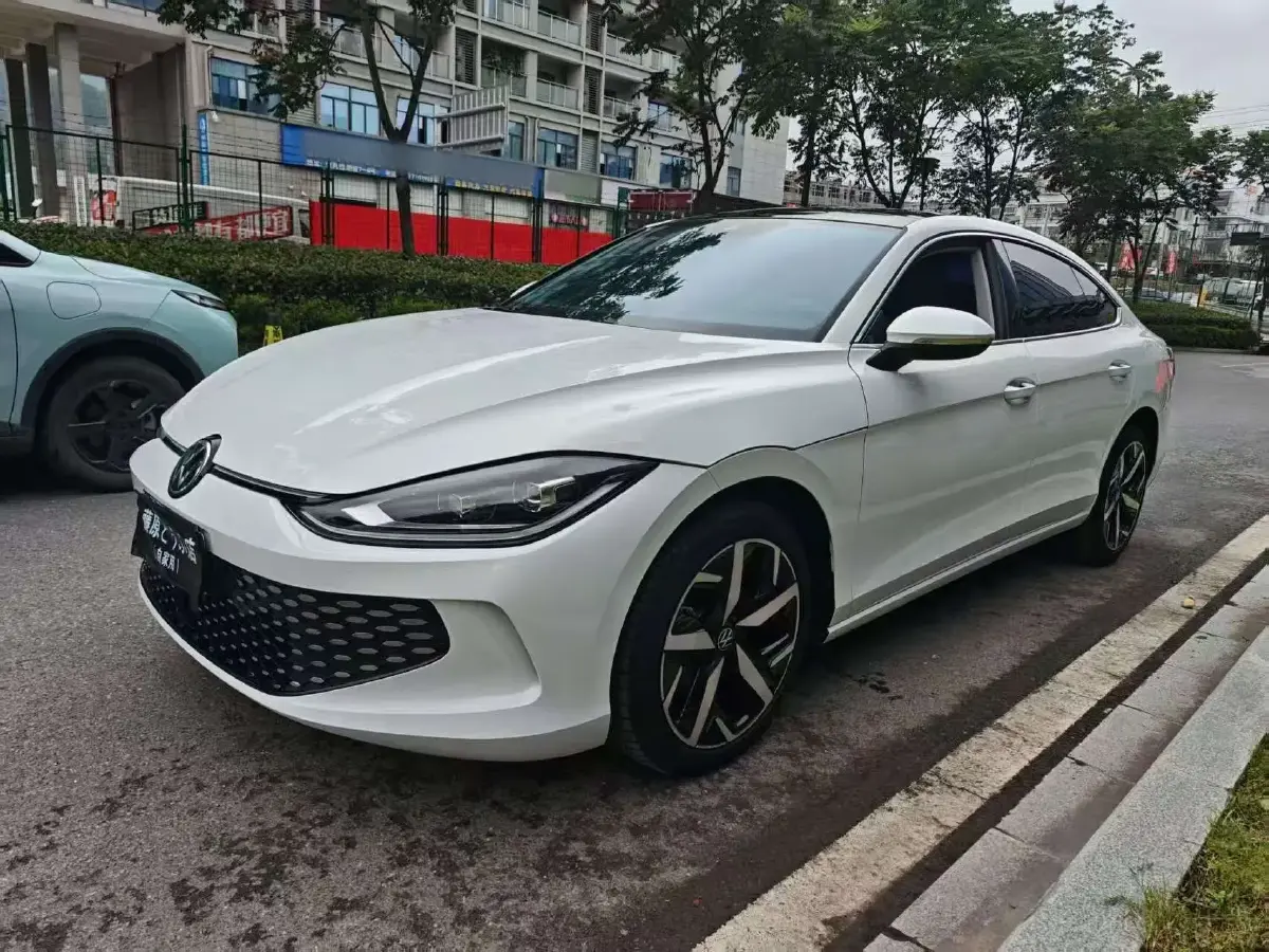 2025 Volkswagen Lamando 1.4T 150HP L4 7DCT