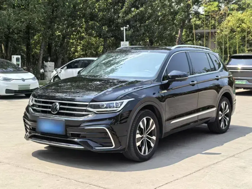 2023 Volkswagen Tiguan L 2.0T 186HP L4 7DCT
