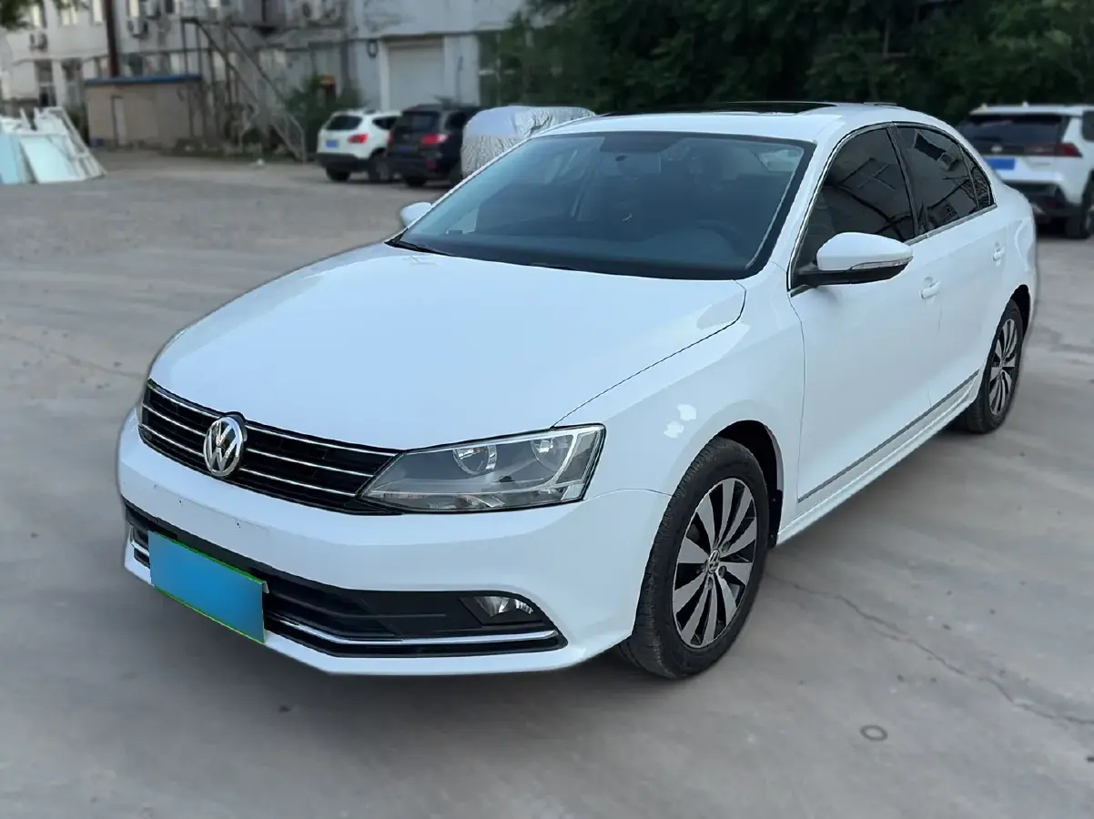 2017 Volkswagen Sagitar 1.6L 110HP L4 6AT