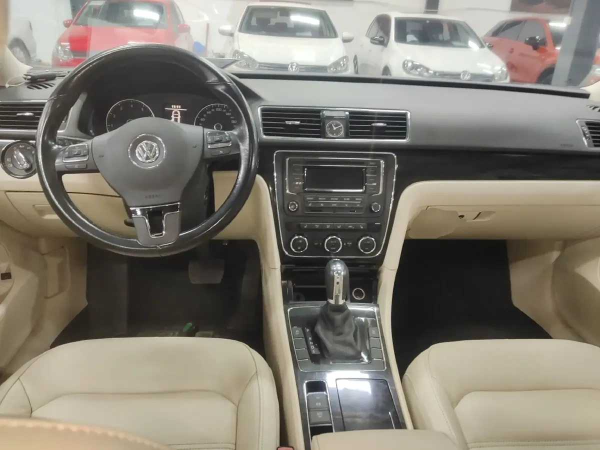 2015 Volkswagen Passat 1.8T 160HP L4 7DCT,autocango,china used car exporter,china ev exporter,chinese used car exporter,chinese used ev exporter