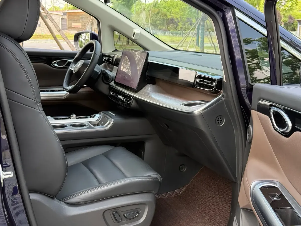 2024 GAC Trumpchi E8 2.0L 140HP L4 2DHT PHEV 25.57KWH,autocango,china used car exporter,china ev exporter,chinese used car exporter,chinese used ev exporter