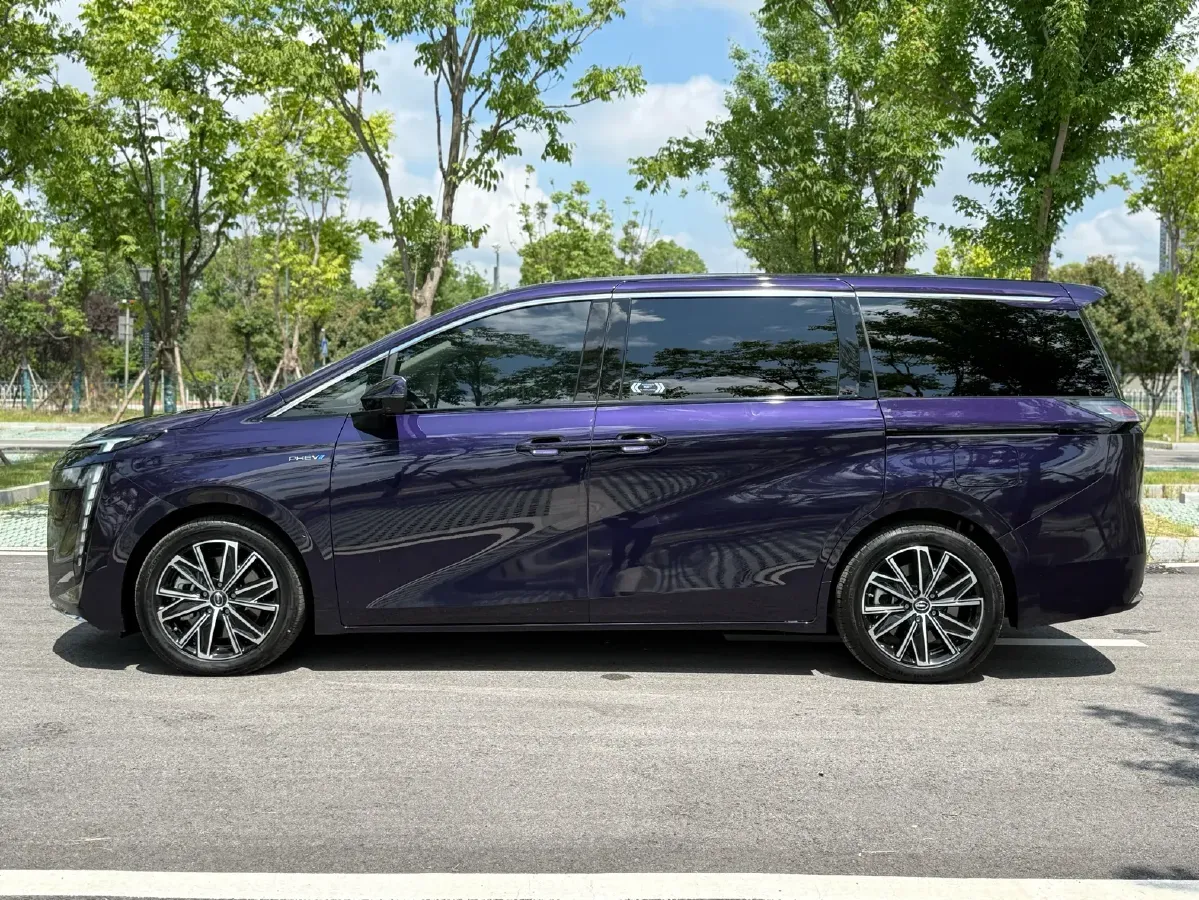 2024 GAC Trumpchi E8 2.0L 140HP L4 2DHT PHEV 25.57KWH,autocango,china used car exporter,china ev exporter,chinese used car exporter,chinese used ev exporter