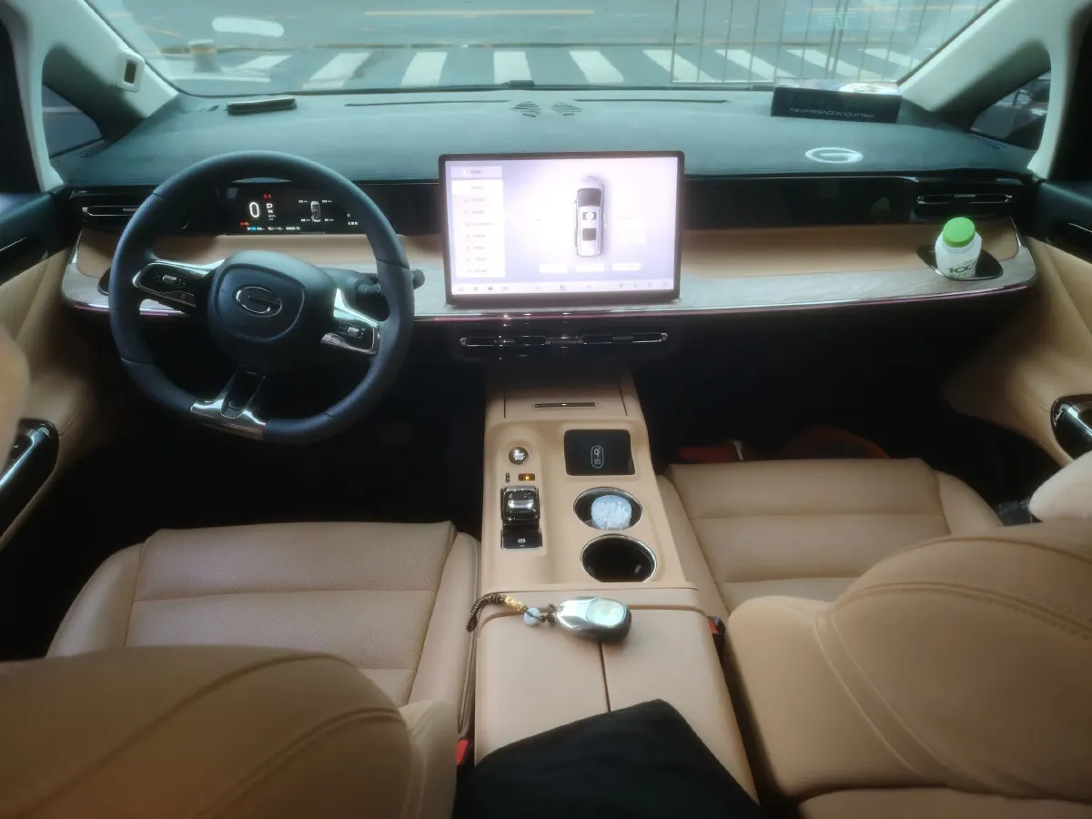 2024 GAC Trumpchi E8 2.0L 140HP L4 2DHT PHEV 25.57KWH,autocango,china used car exporter,china ev exporter,chinese used car exporter,chinese used ev exporter