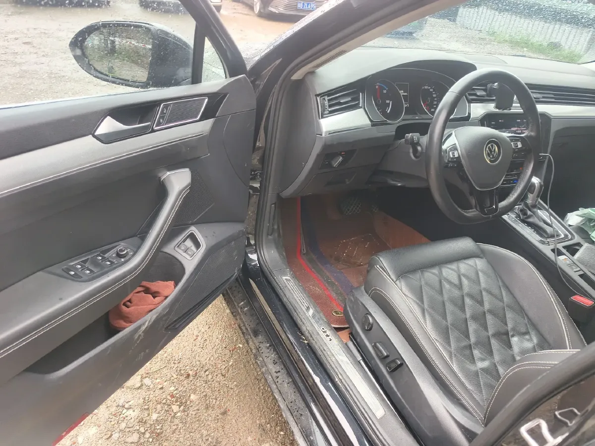 2020 Volkswagen Magotan GTE 1.4T 150HP L4 6DCT PHEV 13KWH,autocango,china used car exporter,china ev exporter,chinese used car exporter,chinese used ev exporter