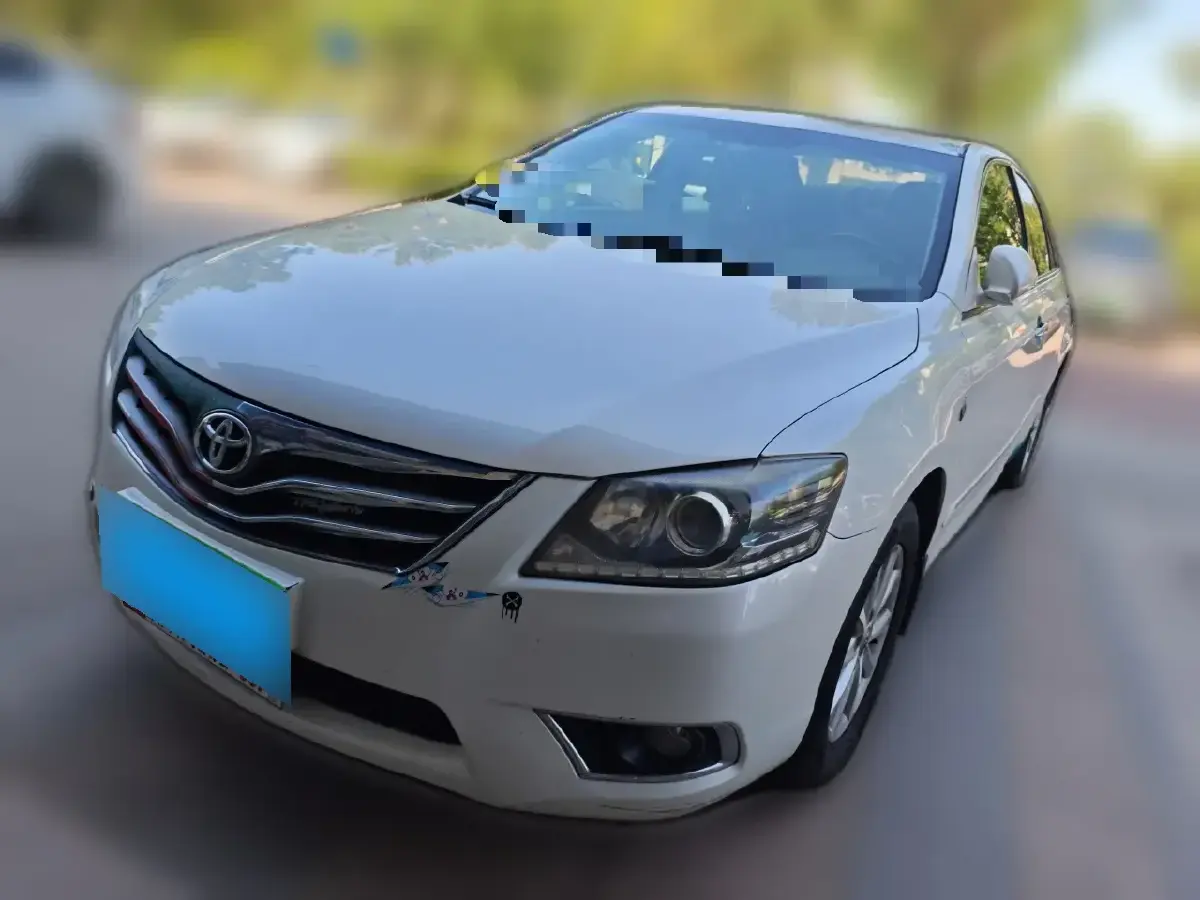 2013 Toyota Camry 2.0L 147HP L4 4AT