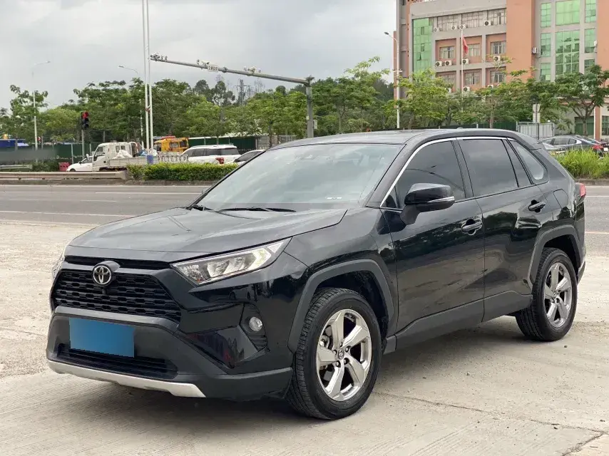 2020 Toyota RAV4 2.0L 171HP L4 CVT