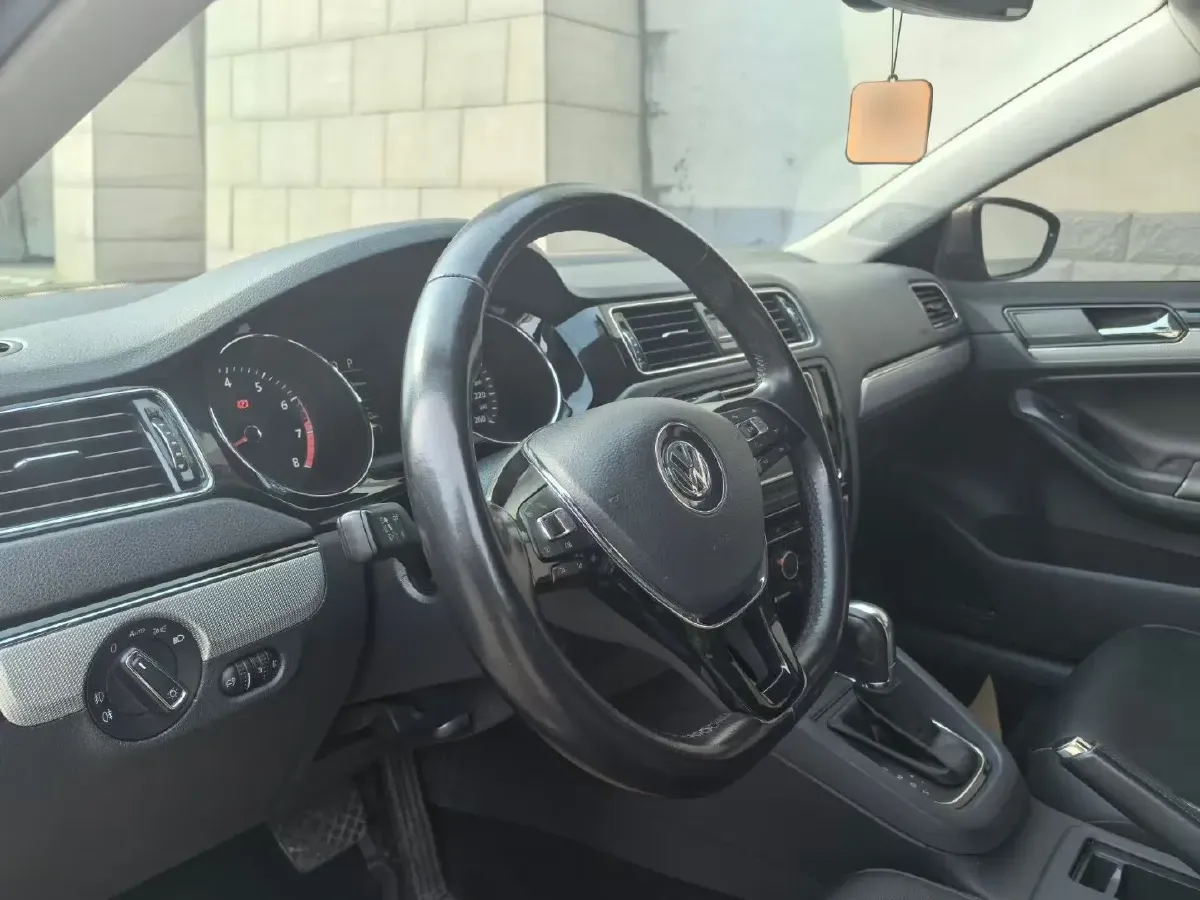 2018 Volkswagen Sagitar 1.6L 110HP L4 6AT,autocango,china used car exporter,china ev exporter,chinese used car exporter,chinese used ev exporter