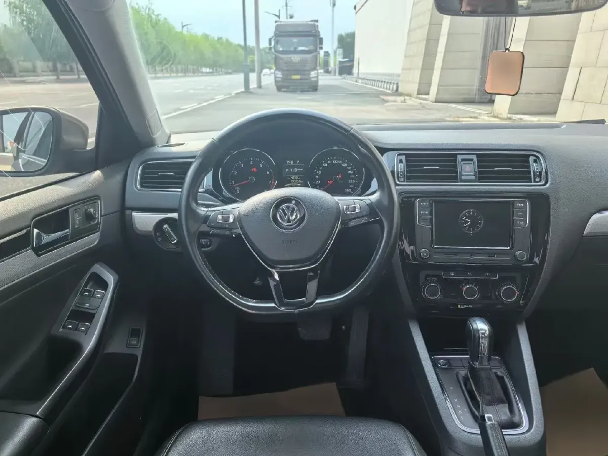 2018 Volkswagen Sagitar 1.6L 110HP L4 6AT,autocango,china used car exporter,china ev exporter,chinese used car exporter,chinese used ev exporter