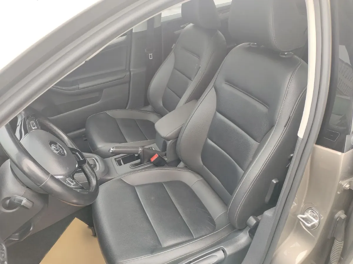 2018 Volkswagen Sagitar 1.6L 110HP L4 6AT,autocango,china used car exporter,china ev exporter,chinese used car exporter,chinese used ev exporter