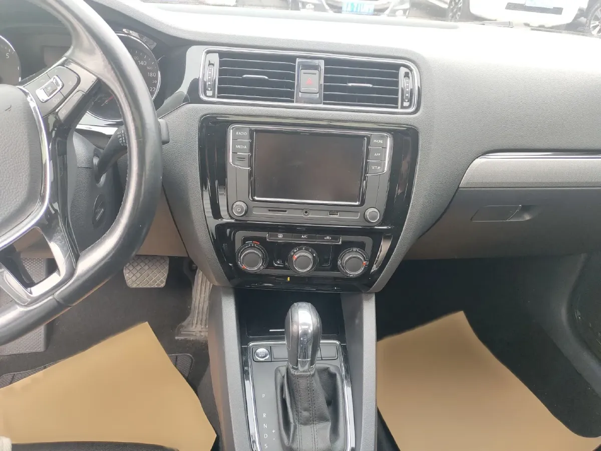 2018 Volkswagen Sagitar 1.6L 110HP L4 6AT,autocango,china used car exporter,china ev exporter,chinese used car exporter,chinese used ev exporter