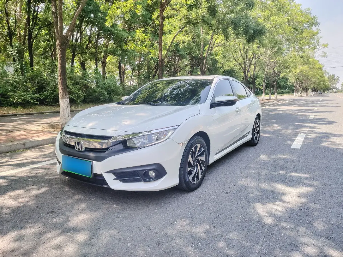 2016 Honda Civic 1.5T 177HP L4 CVT