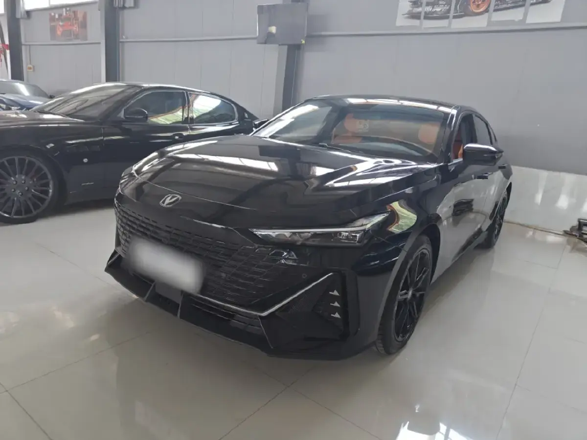 2022 ChangAn UNI-V 1.5T 188HP L4 7DCT