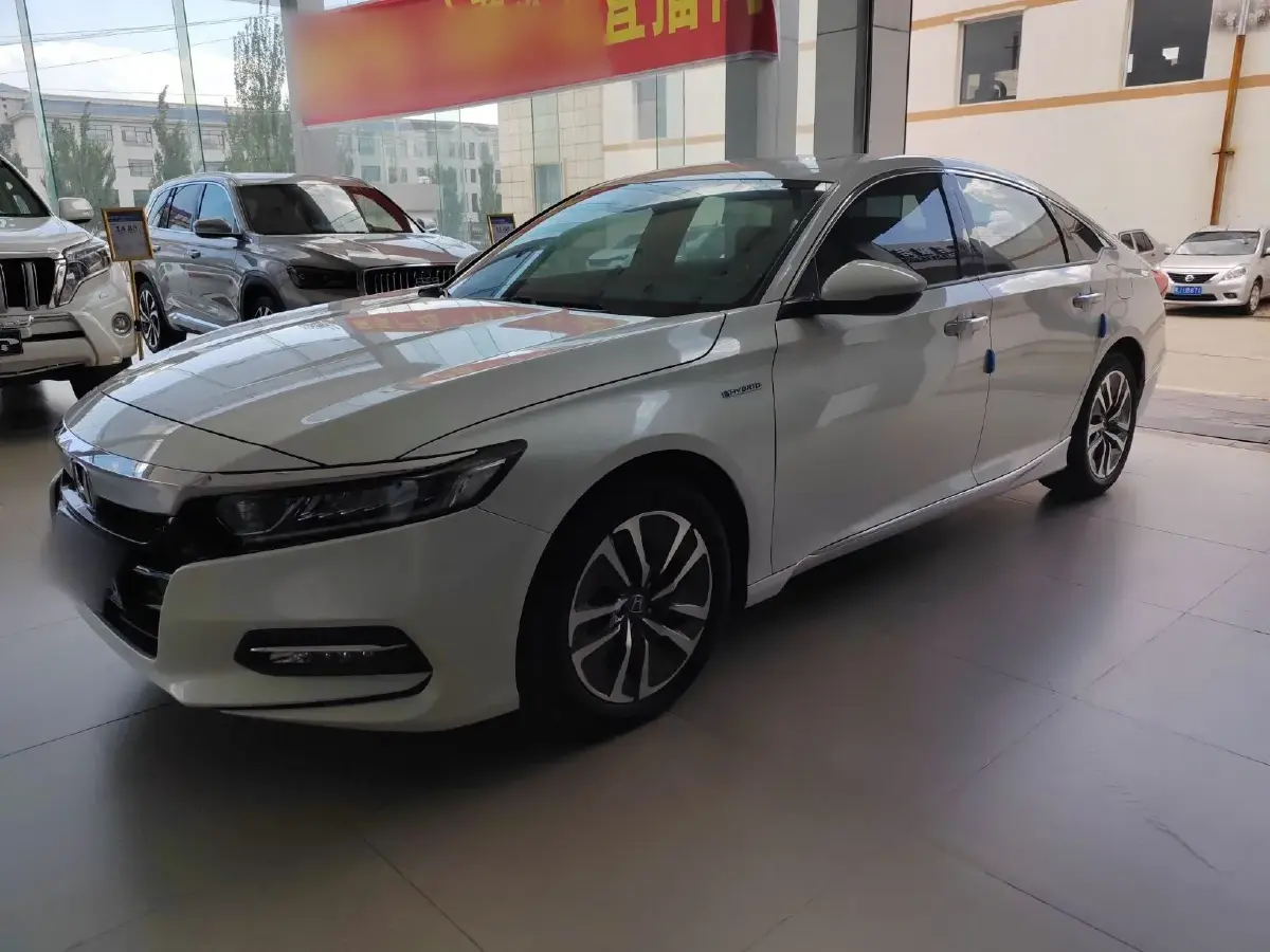 2018 Honda Accord 2.0L 146HP L4 E-CVT Hybrid