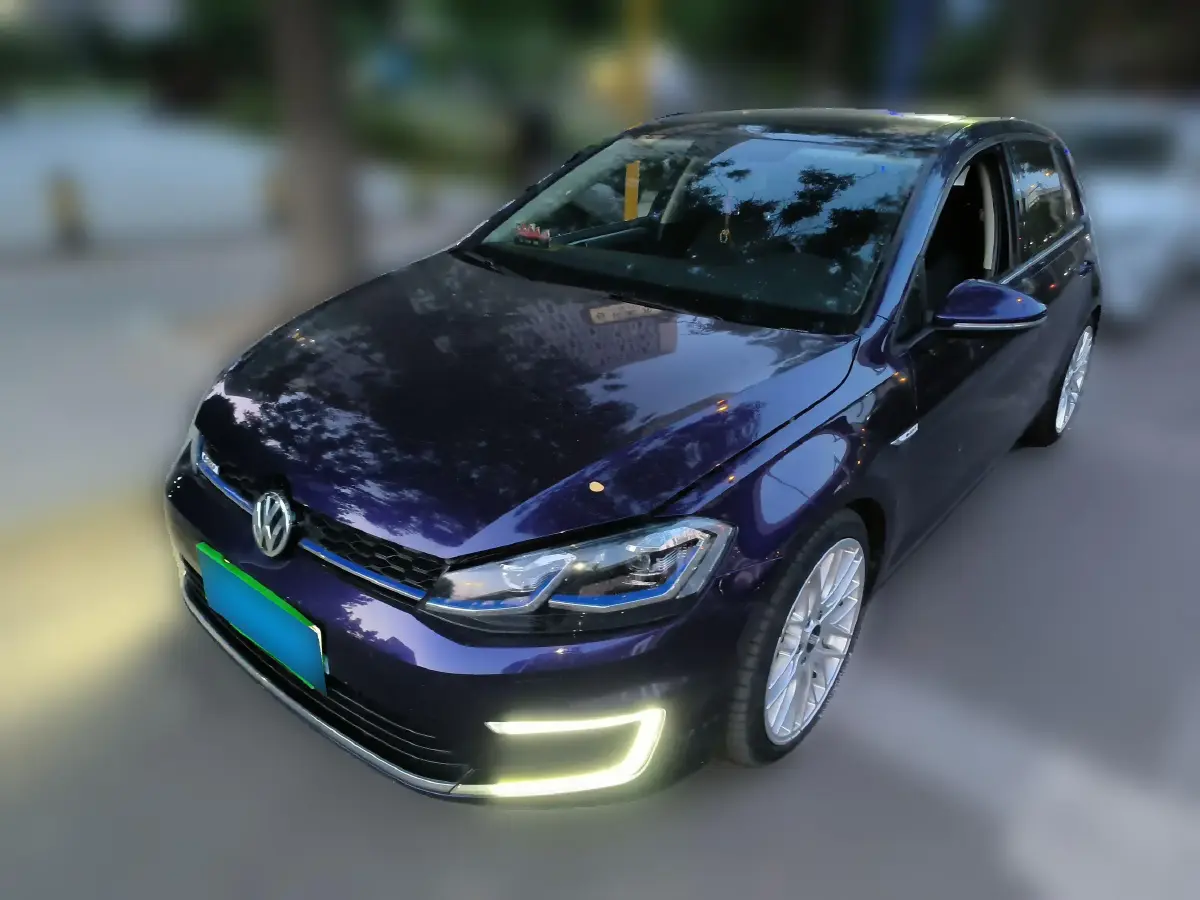 2020 Volkswagen Golf BEV 40KWH