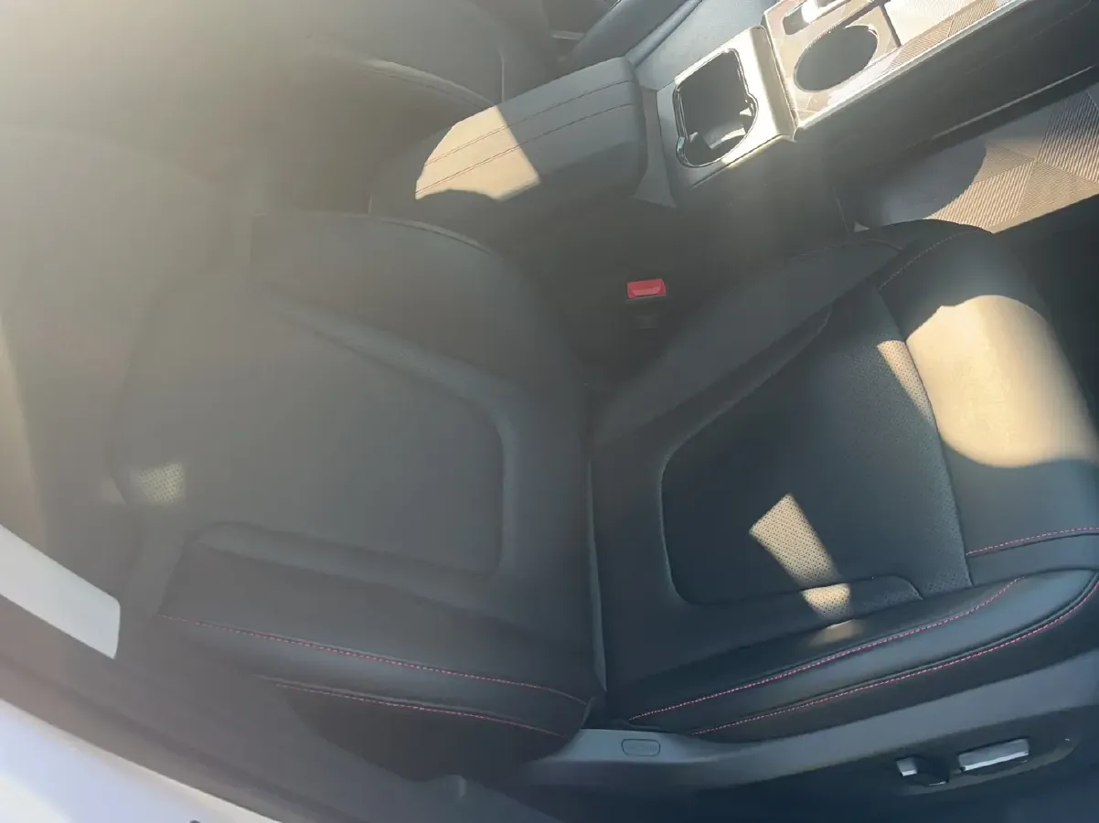 2022 GAC Trumpchi Emkoo 1.5T 177HP L4 7DCT,autocango,china used car exporter,china ev exporter,chinese used car exporter,chinese used ev exporter