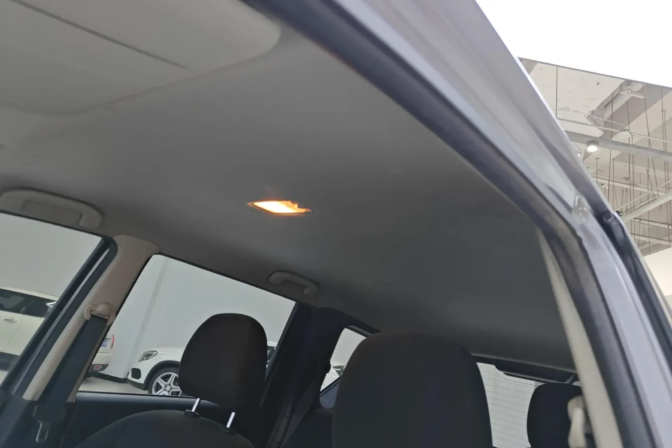 2015 Nissan Livina 1.6L 124HP L4 CVT,autocango,china used car exporter,china ev exporter,chinese used car exporter,chinese used ev exporter