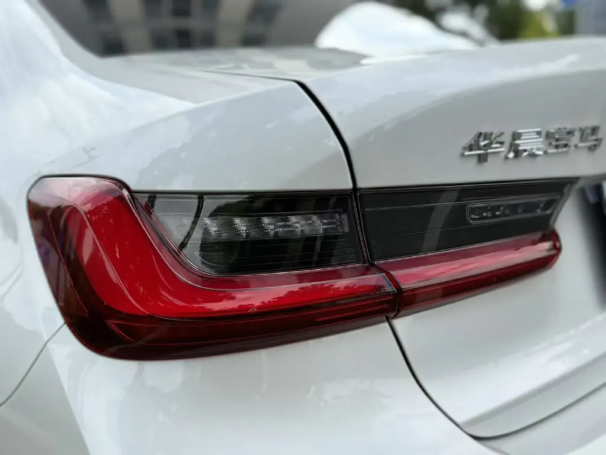 2024 BMW 3 Series 2.0T 156HP L4 8AT,autocango,china used car exporter,china ev exporter,chinese used car exporter,chinese used ev exporter