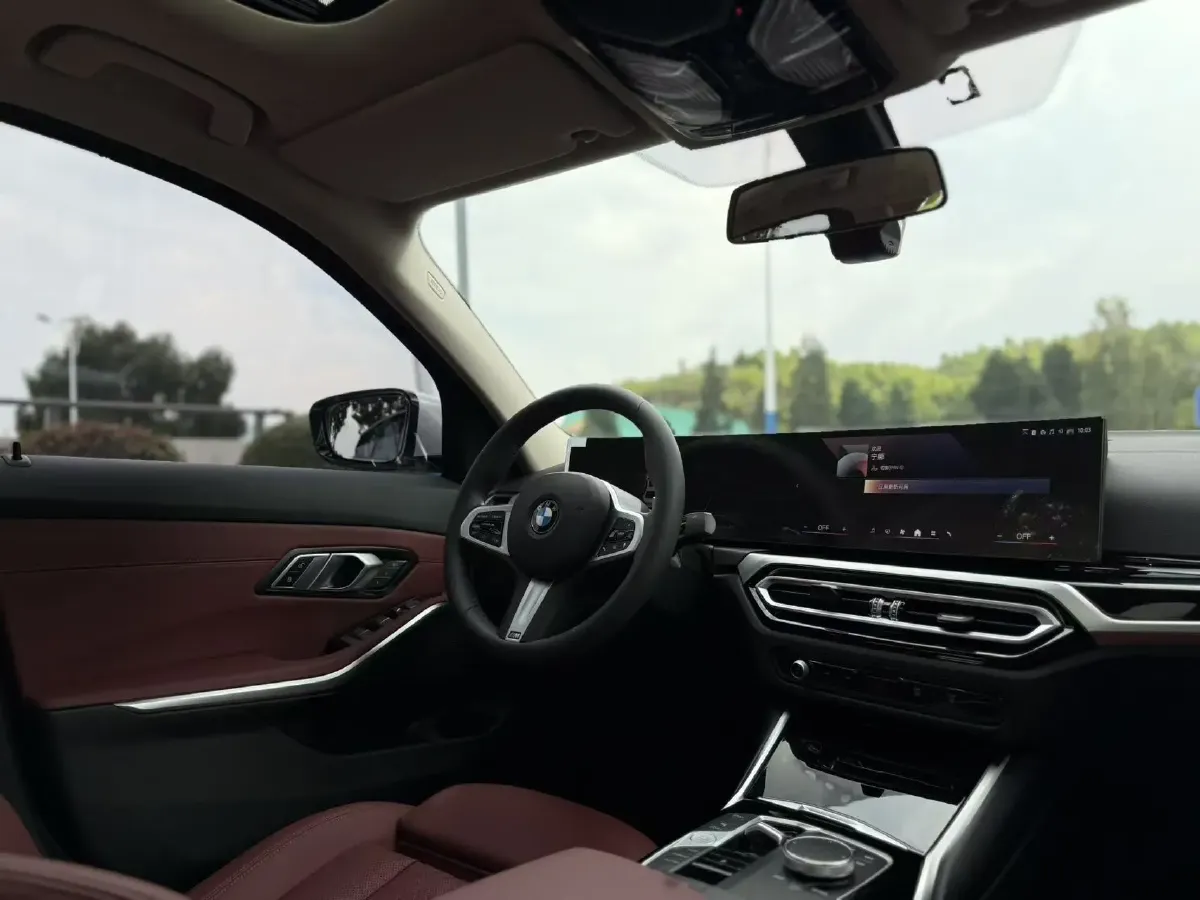 2024 BMW 3 Series 2.0T 156HP L4 8AT,autocango,china used car exporter,china ev exporter,chinese used car exporter,chinese used ev exporter