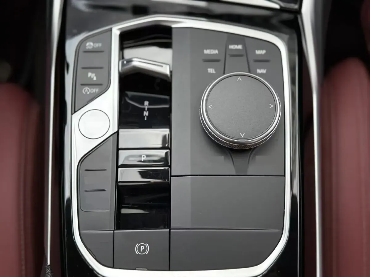 2024 BMW 3 Series 2.0T 156HP L4 8AT,autocango,china used car exporter,china ev exporter,chinese used car exporter,chinese used ev exporter