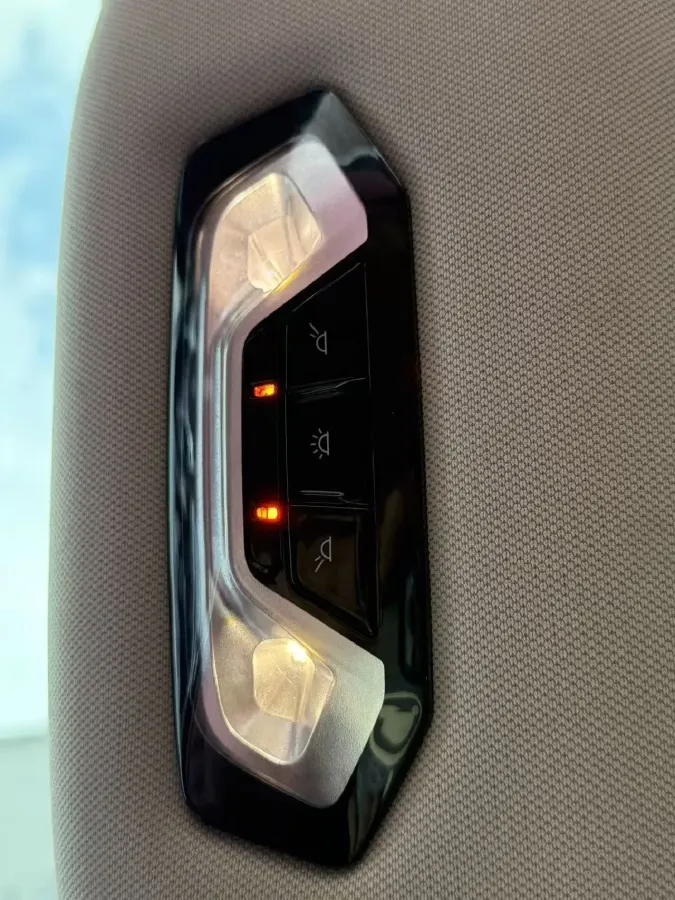 2024 BMW 3 Series 2.0T 156HP L4 8AT,autocango,china used car exporter,china ev exporter,chinese used car exporter,chinese used ev exporter