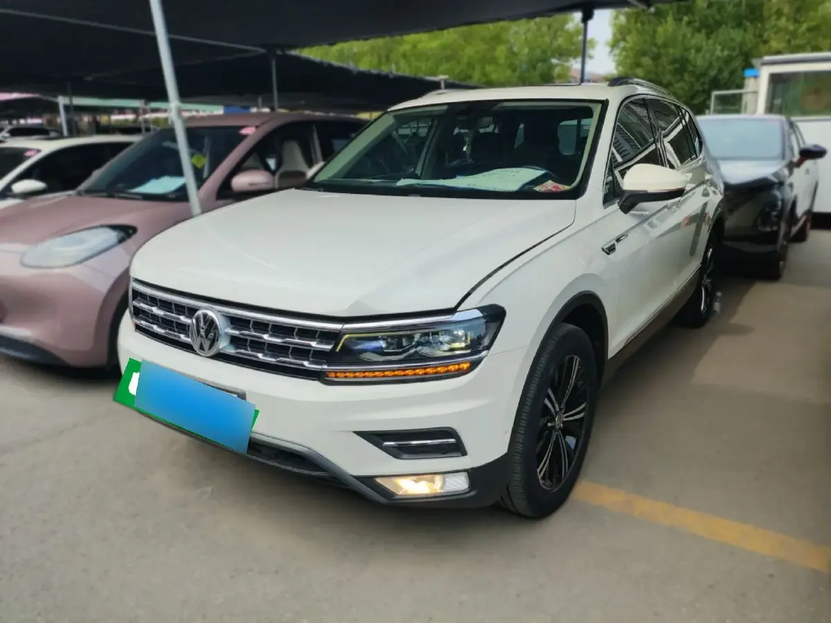 2017 Volkswagen Tiguan L 1.8T 180HP L4 7DCT
