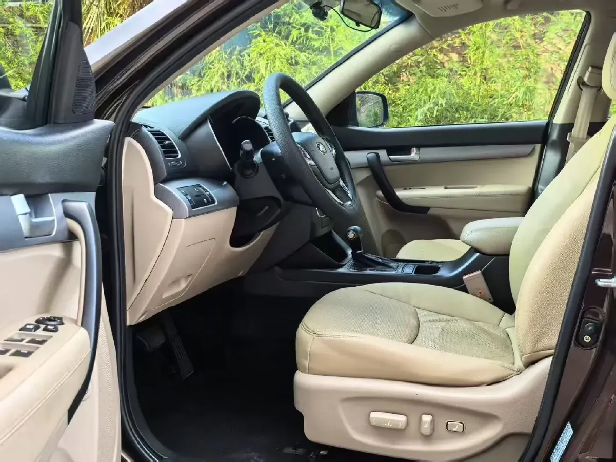 2013 Kia Sorento 2.4L 190HP L4 6AT,autocango,china used car exporter,china ev exporter,chinese used car exporter,chinese used ev exporter