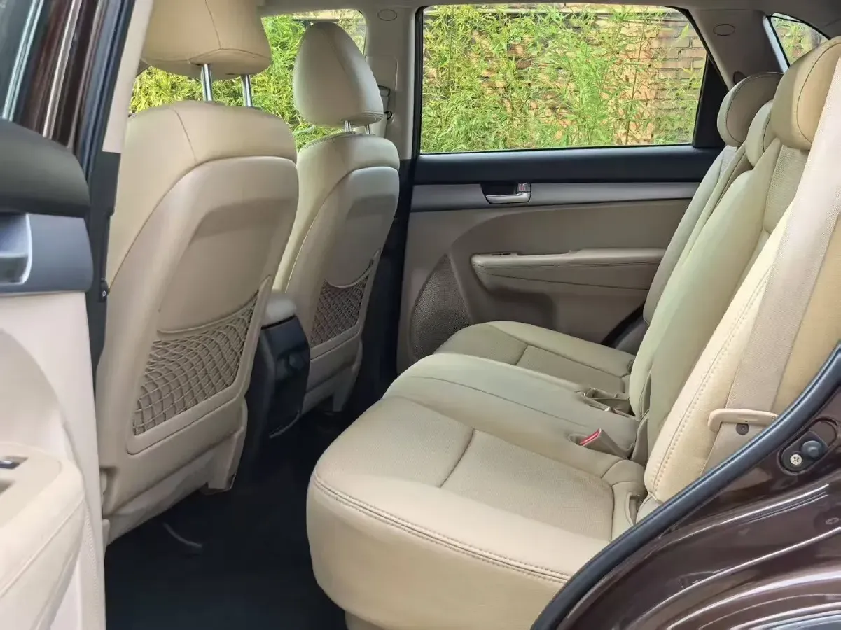 2013 Kia Sorento 2.4L 190HP L4 6AT,autocango,china used car exporter,china ev exporter,chinese used car exporter,chinese used ev exporter