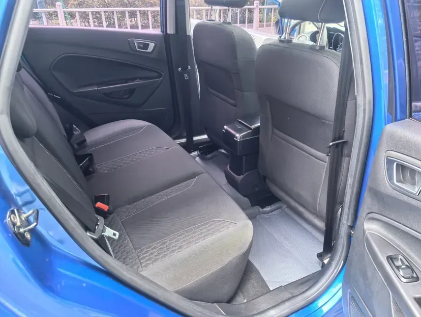 2013 Ford Fiesta 1.5L 110HP L4 6DCT,autocango,china used car exporter,china ev exporter,chinese used car exporter,chinese used ev exporter